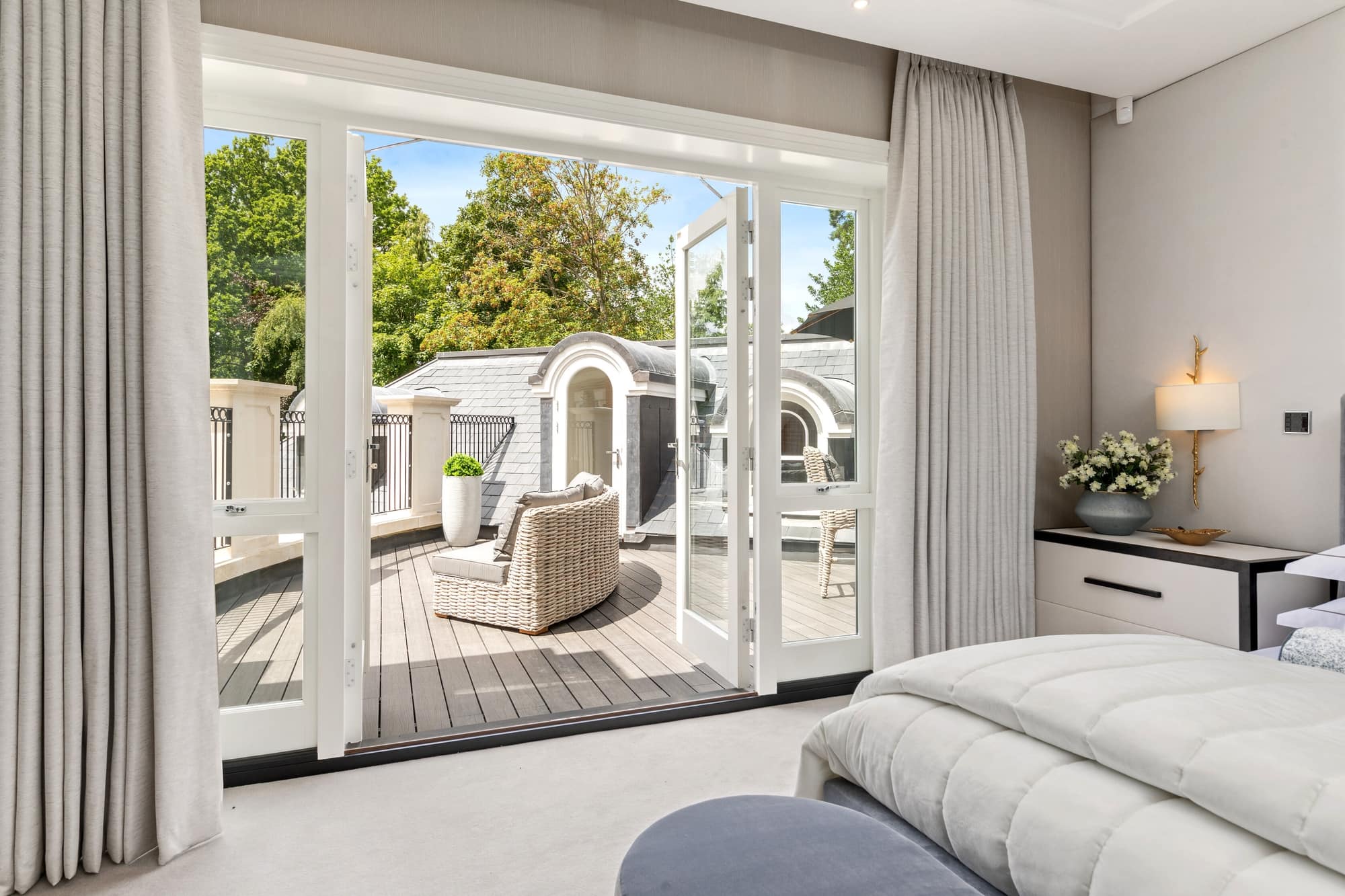 Hampton Place, Wentworth Estate Ascot Design